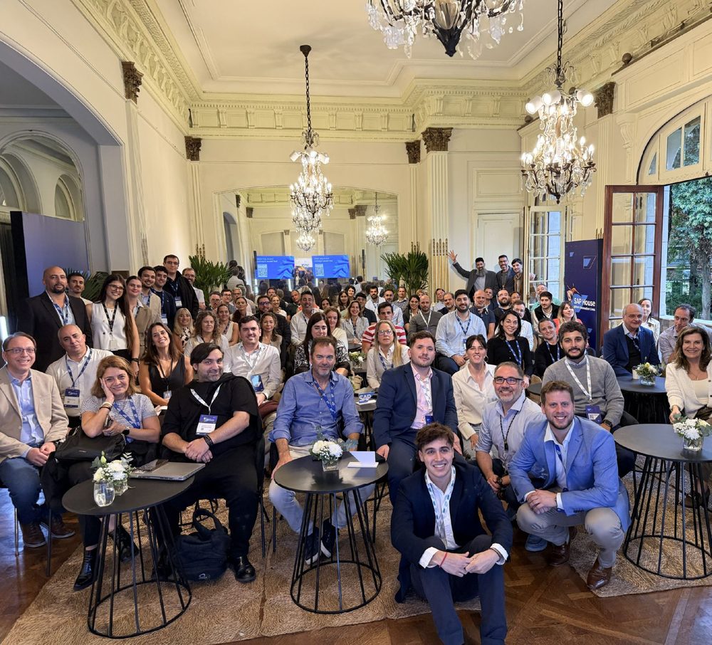 Sala llena durante el encuentro SAP House for CX
